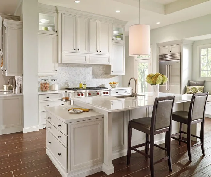 White Kitchen Cabinet