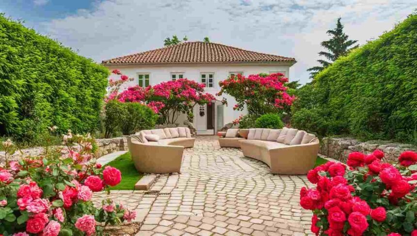 patio in the middle of lovely garden