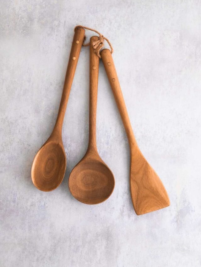 Wooden Spoons vs Steel Spoon: Which is Good?